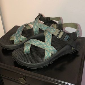 Chacos!